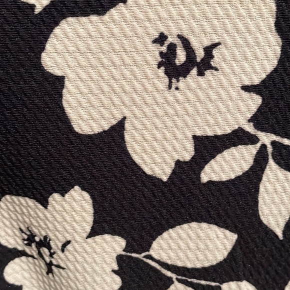 Black and white floral dress - Picture 7 of 7